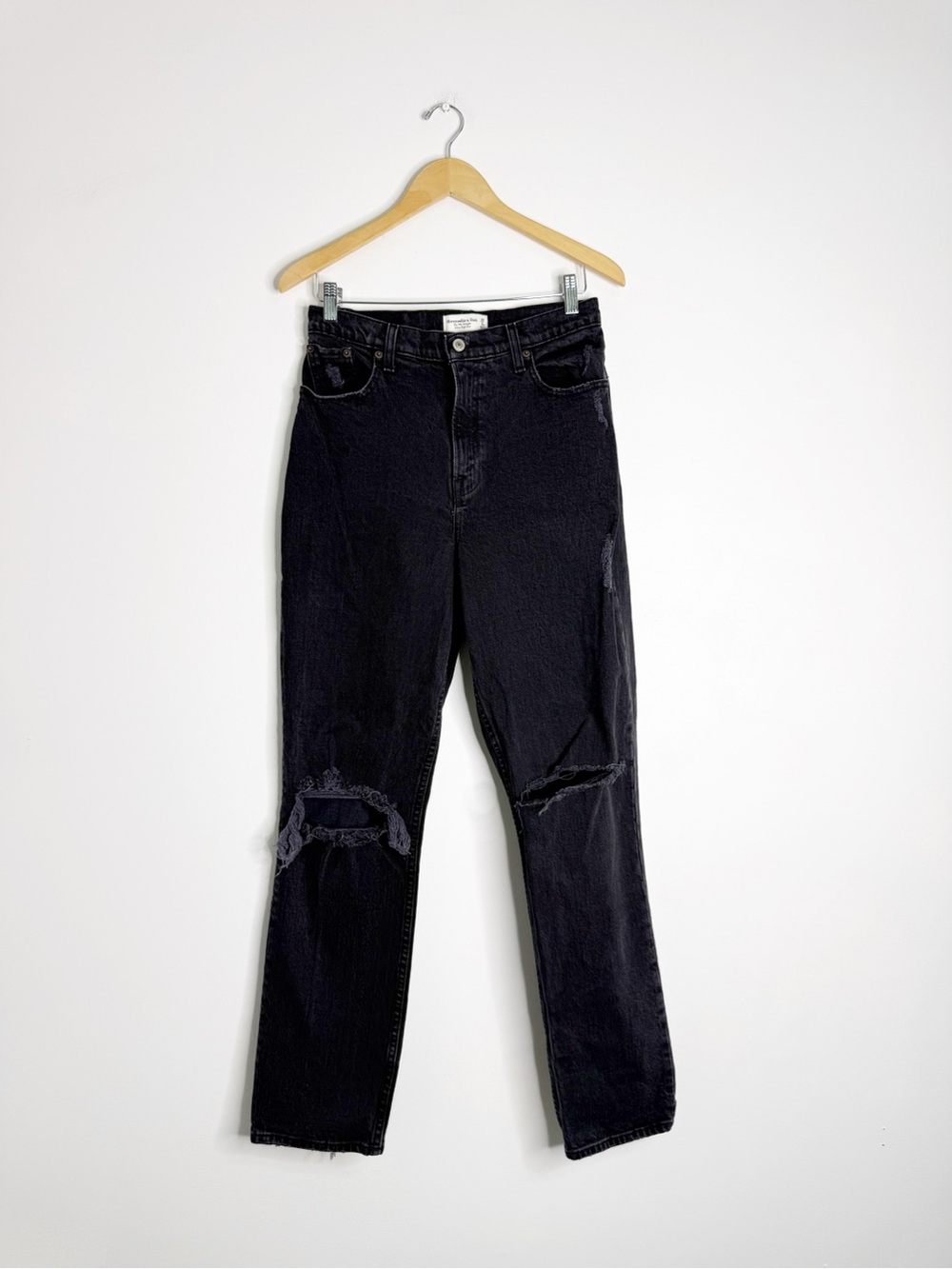 Abercrombie & Fitch Curve Love 90s Straight Jeans Size 6/28 Black Distressed